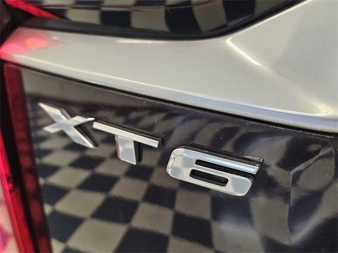 Certified 2021 Cadillac XT6 Premium Luxury image 8