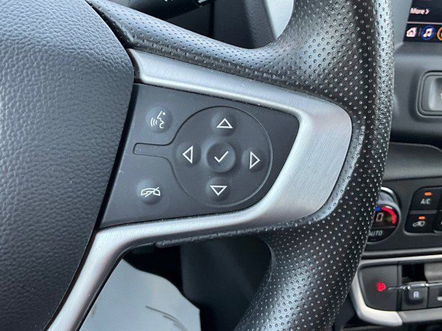 Used 2022 GMC Terrain SLE w/ Driver Convenience Package FWD image 17