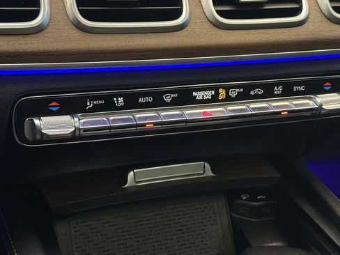 Used 2021 Mercedes-Benz GLS 580 4MATIC image 22