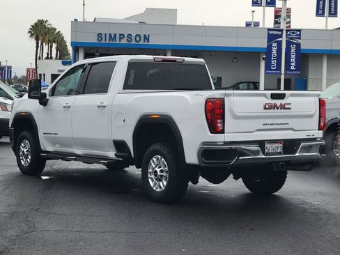 Used 2022 GMC Sierra 2500 SLE w/ SLE Value Package; AWD/4WD image 2