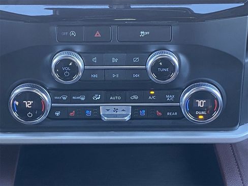 Used 2023 Ford Expedition Limited image 26