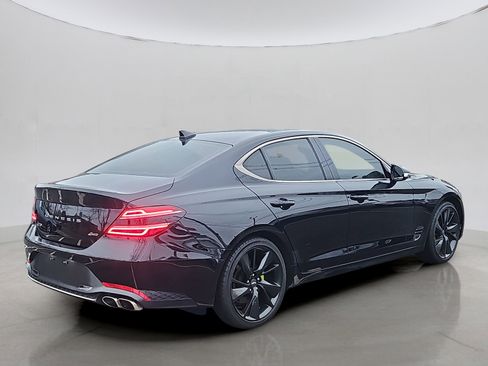 Used 2023 Genesis G70 2.0T w/ Sport Prestige Package image 3