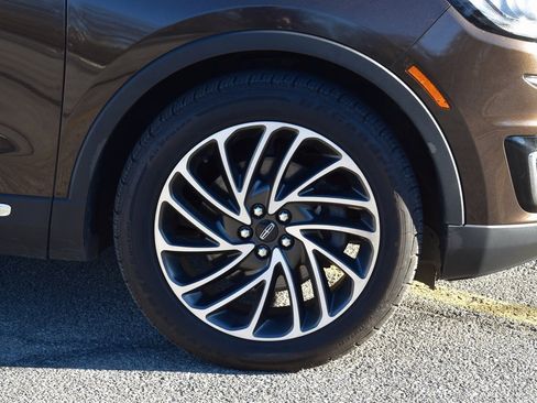 Used 2020 Lincoln Nautilus Reserve image 4