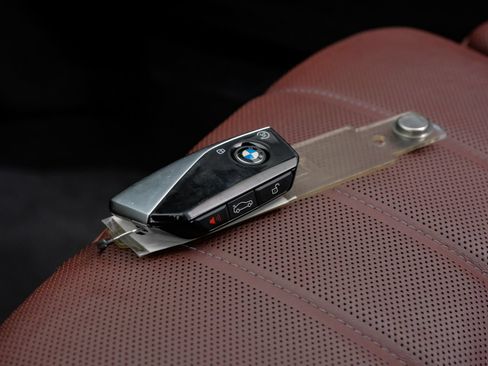 Used 2023 BMW 740i w/ Parking Assistance Package RWD image 58