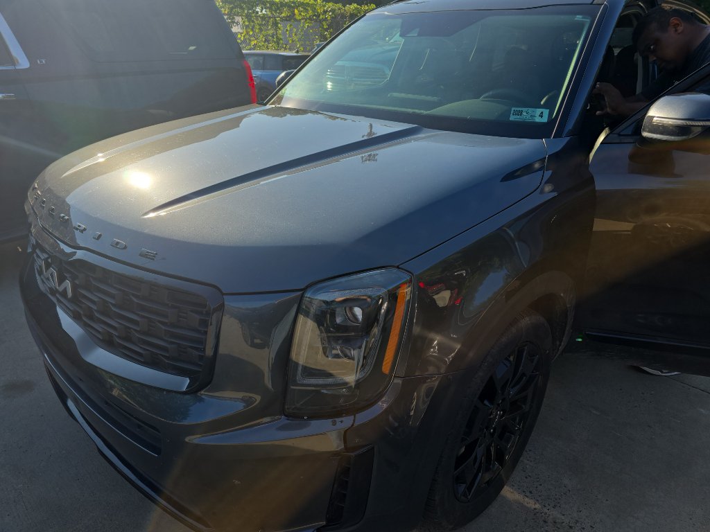 Used 2022 Kia Telluride EX w/ EX Premium Package AWD/4WD image 1