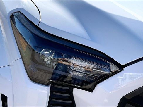 Used 2024 Toyota Tacoma SR5 image 31