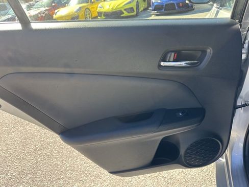 Used 2018 Toyota Prius Four image 28