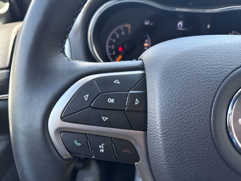 Used 2019 Jeep Grand Cherokee Limited image 24