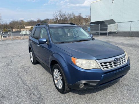 Used 2011 Subaru Forester 2.5X Premium image 1