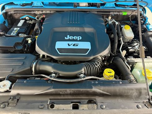 Used 2017 Jeep Wrangler Unlimited Sport AWD/4WD image 40