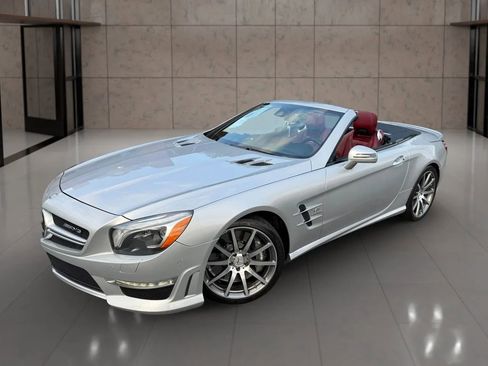 Used 2013 Mercedes-Benz SL 63 AMG w/ Premium Pkg image 22