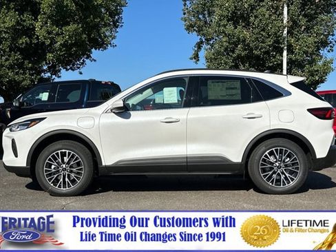 New 2025 Ford Escape SE w/ Class II Trailer Tow Package image 7