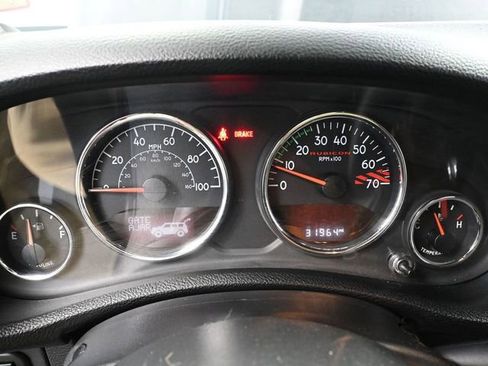 Used 2017 Jeep Wrangler Rubicon image 33