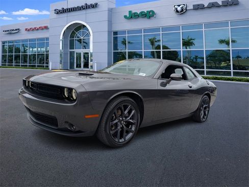 Used 2019 Dodge Challenger SXT w/ Blacktop Package image 3