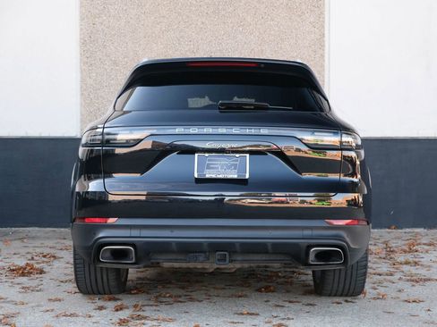 Used 2019 Porsche Cayenne image 16