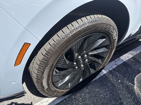 Used 2025 Lincoln Navigator Reserve w/ Jet Appearance Package image 9