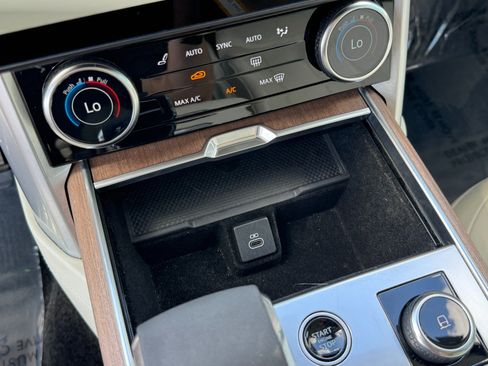 Used 2023 Land Rover Range Rover SE AWD/4WD image 43