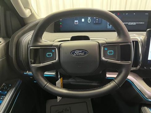 New 2026 Ford Expedition Max Platinum image 19