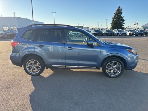 Used 2017 Subaru Forester 2.5i Touring image 2
