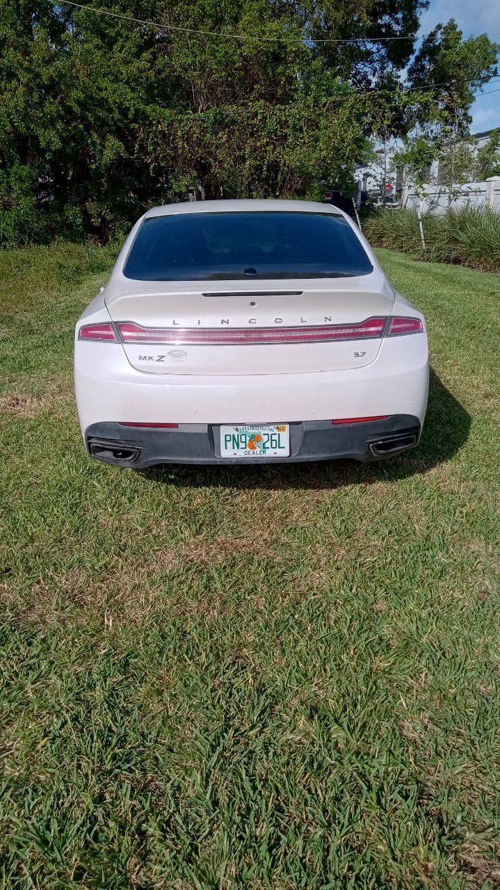 Used 2015 Lincoln MKZ w/ Equipment Group 101A Select FWD image 7