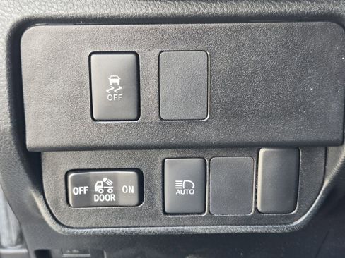 Used 2021 Toyota Tacoma SR5 image 18