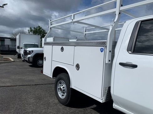 New 2025 GMC Sierra 2500 Pro w/ Convenience Package image 5