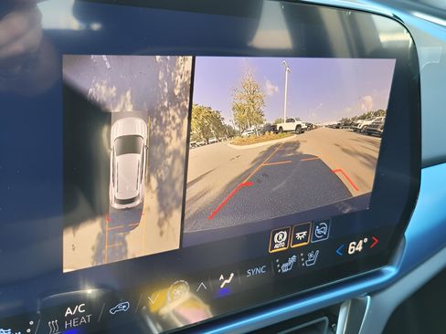 New 2026 Chevrolet Equinox EV LT image 8