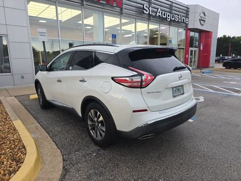 Used 2018 Nissan Murano SV FWD image 3