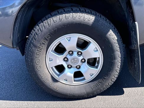 Used 2013 Toyota Tacoma 4x4 Double Cab w/ TRD Off-Road Pkg image 33