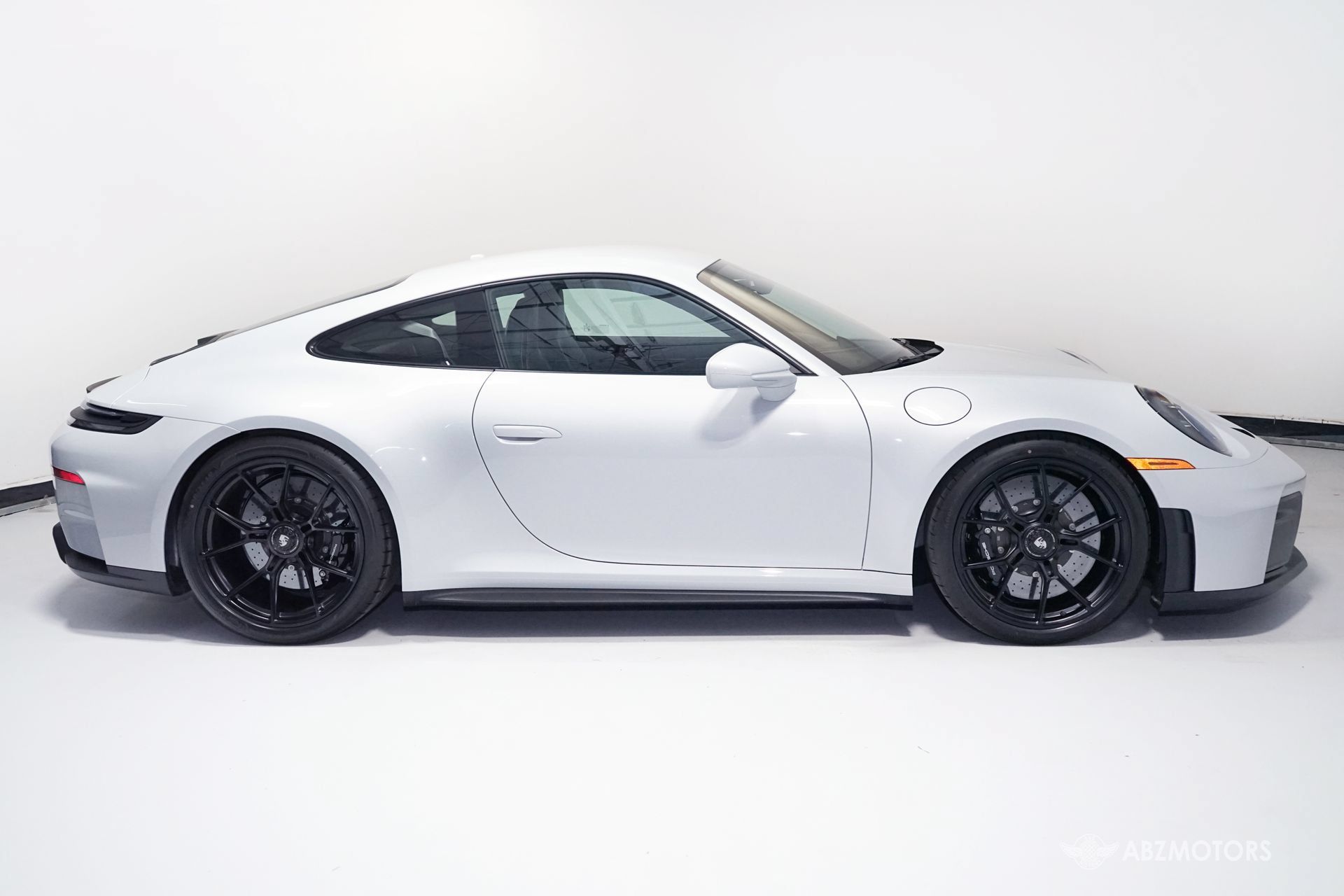 Used 2026 Porsche 911 GT3 RWD image 4