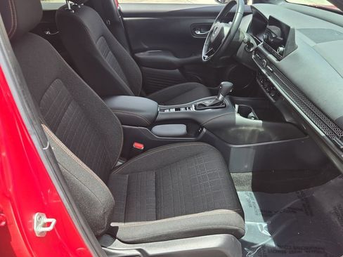 Certified 2025 Honda HR-V Sport image 17