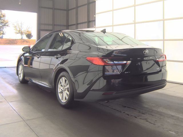 Used 2025 Toyota Camry LE FWD image 4