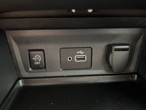 Used 2025 Nissan Sentra S FWD image 23