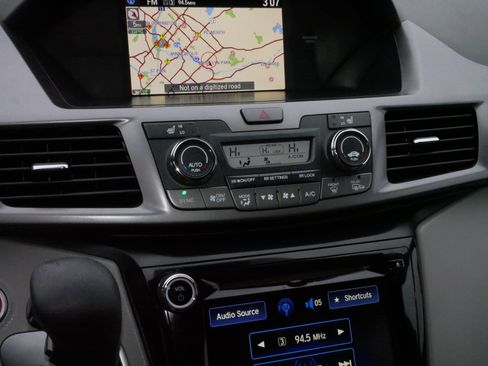 Used 2015 Honda Odyssey EX-L image 23