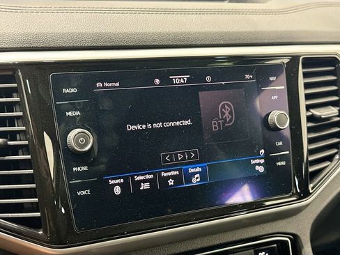 Used 2022 Volkswagen Atlas Cross Sport SEL R-Line image 37