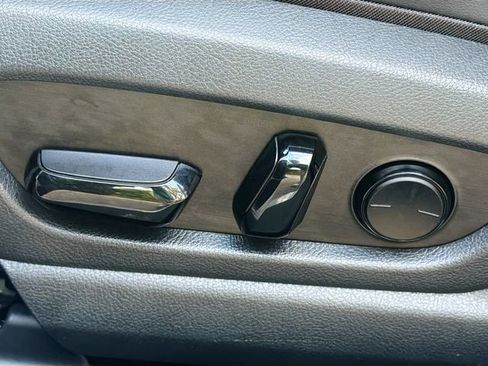 Used 2023 Lexus UX 250h UX 250h Premium image 43