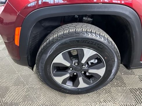 Used 2022 Jeep Grand Cherokee Limited 4xe w/ Luxury Tech Group II image 10