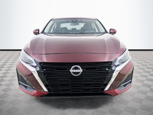 Used 2023 Nissan Altima 2.5 SV FWD image 2