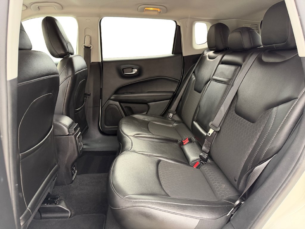 Used 2019 Jeep Compass Latitude FWD image 19