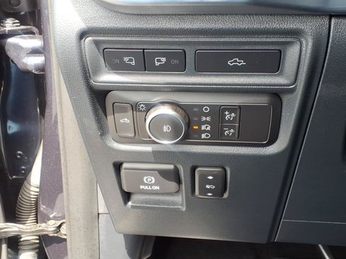 Used 2022 Ford F150 Lariat w/ Tow Technology Package AWD/4WD image 36