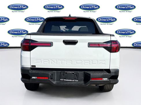 Used 2025 Hyundai Santa Cruz SEL FWD image 6