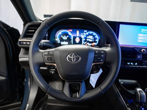 New 2026 Toyota Crown Signia XLE image 31