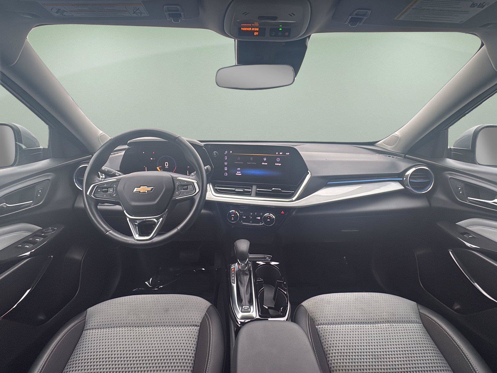 Certified 2025 Chevrolet Trax LT w/ LT Convenience Package FWD image 22