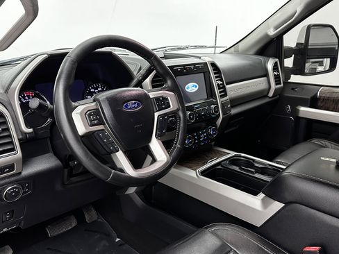 Used 2019 Ford F250 Lariat w/ Chrome Package image 10