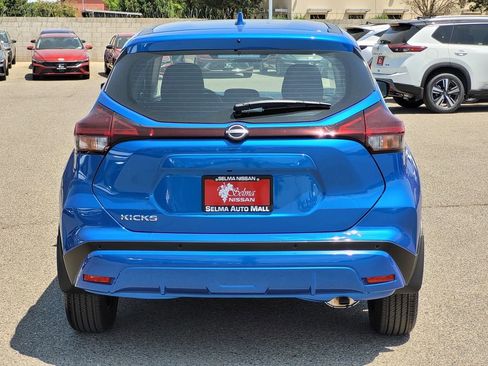 New 2025 Nissan Kicks Play S image 5