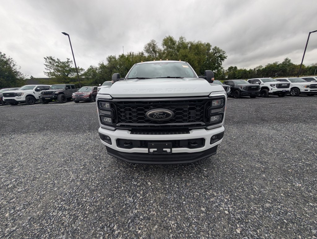 Used 2025 Ford F250 XLT w/ Black Appearance Package AWD/4WD image 6