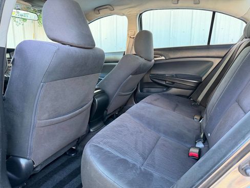 Used 2012 Honda Accord LX image 18