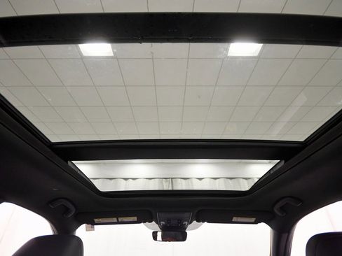 New 2025 Honda Pilot TrailSport image 16