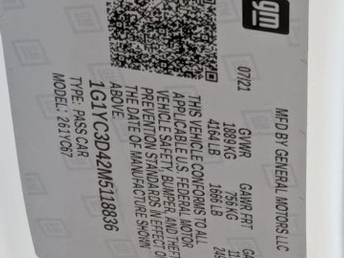 Used 2021 Chevrolet Corvette 3LT w/ Z51 Performance Package image 24