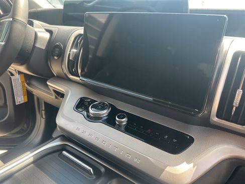 New 2025 Ford Expedition Max Active image 22